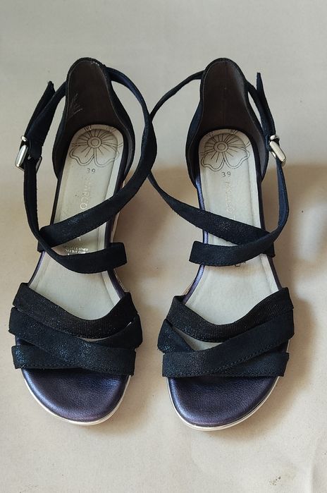 Sandale elegante de piele made in Italia