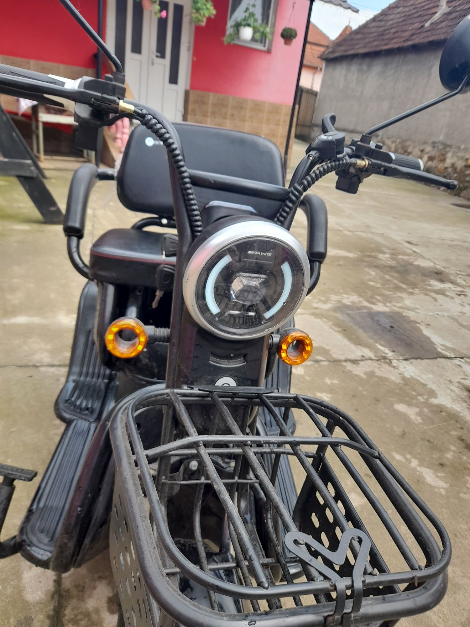 Tricicletă electrică