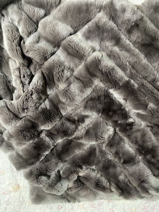 Верхняя женская одежда Безрукавка, полушубка