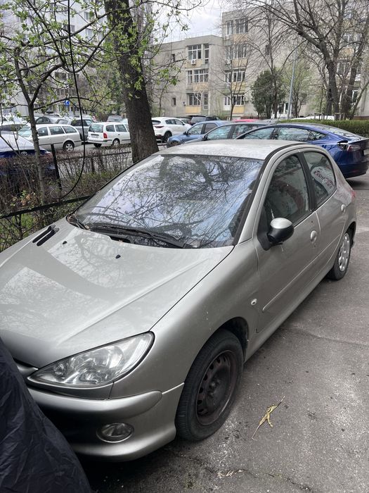 Se dezmembreaza Peugeot 206 1.4 hdi