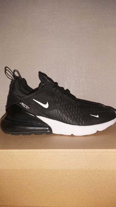 Nike Air Max 270 - Номер 40