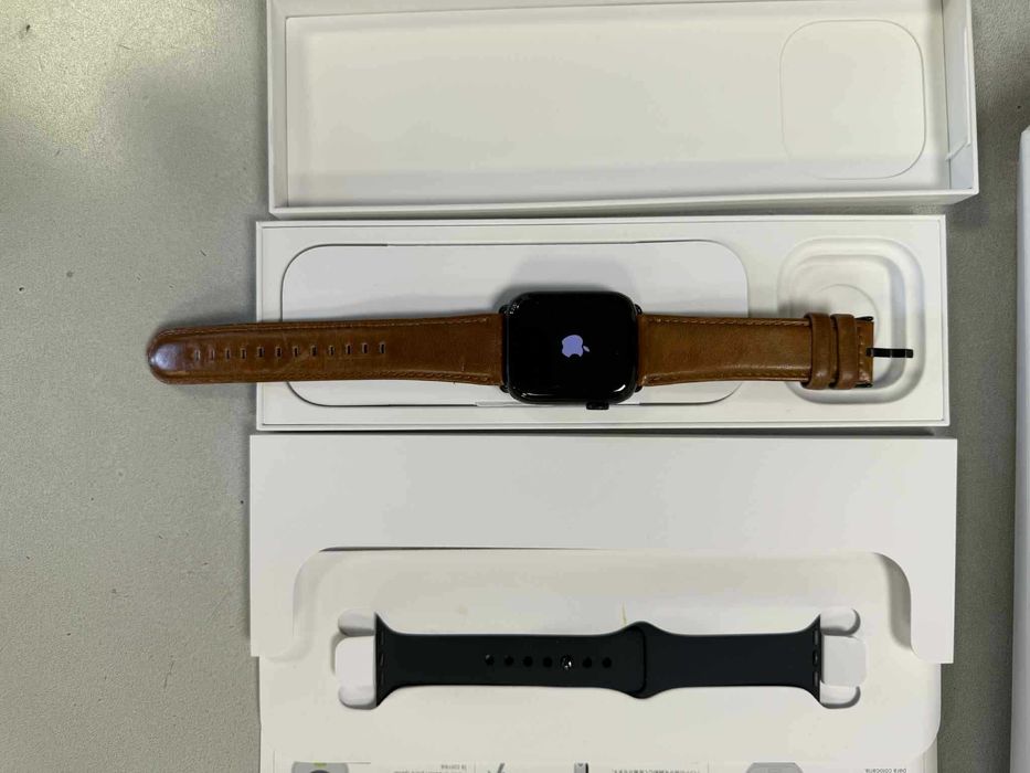Часовник Apple Watch SE GPS 44mm