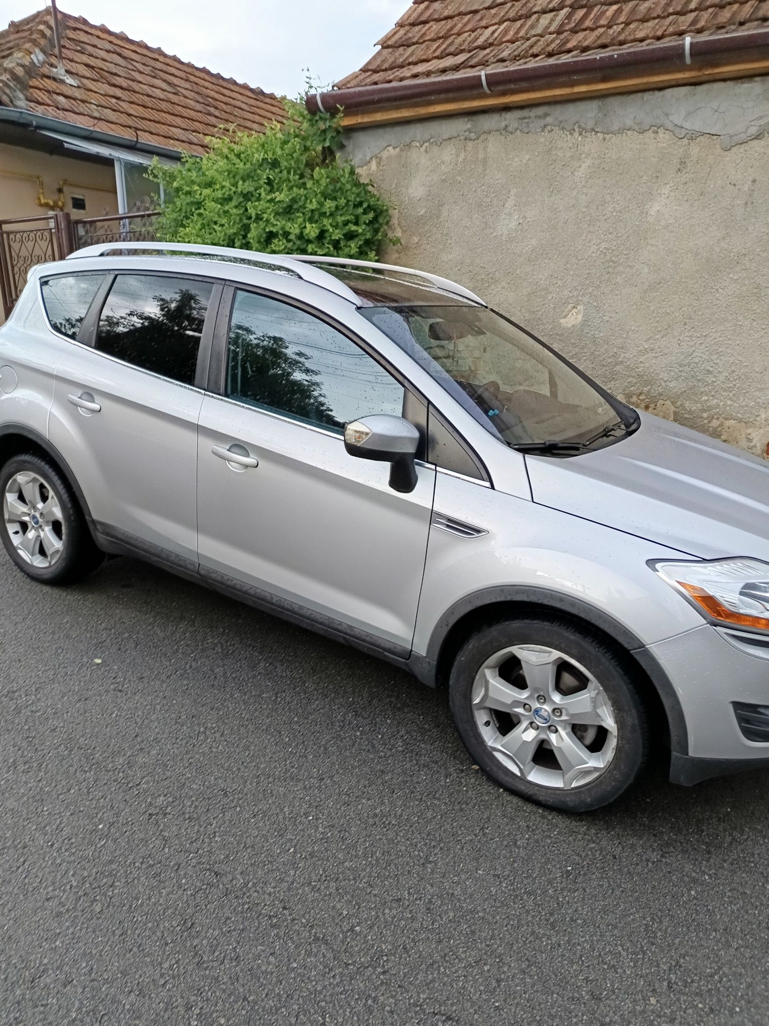 Vand Ford Kuga 2009