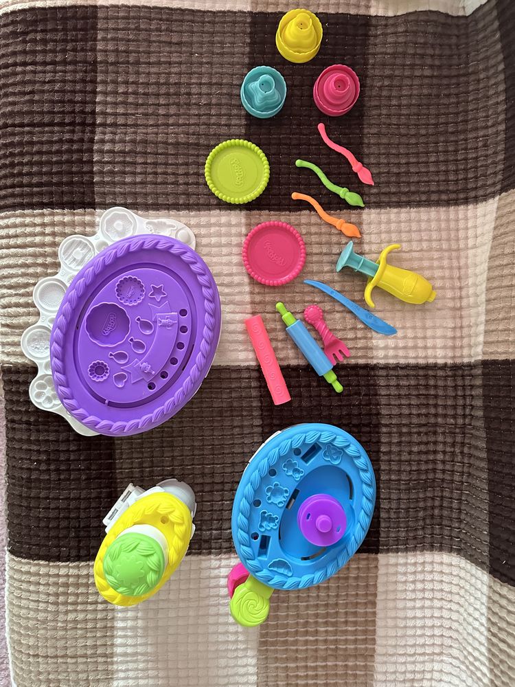 Play Doh для лепки.