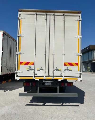HOWO V5 ISUZU SHACMAN 9m furgonlari Sotuvda