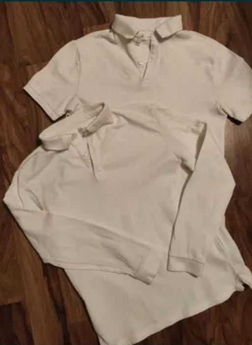 Doua tricouri cu guler