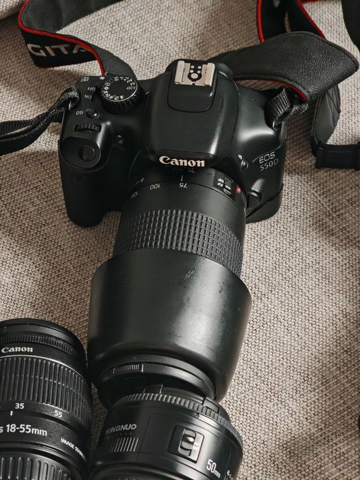 Aparat Foto Canon 550d + Yongnuo 50mm + accesorii
