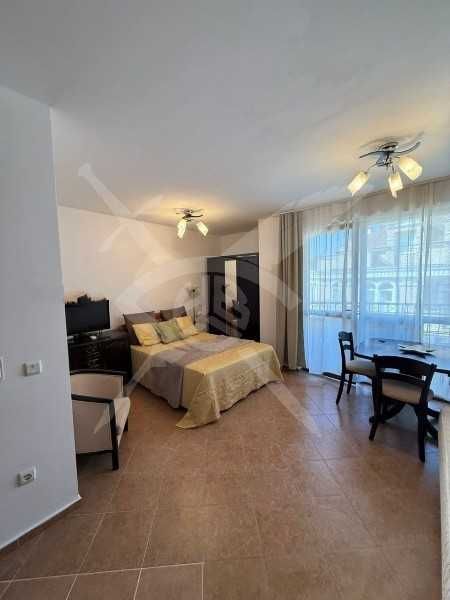 Продава се Едностаен апартамент в София, Хладилника - 42 кв.м за 1953 €/кв.м - Снимка #1