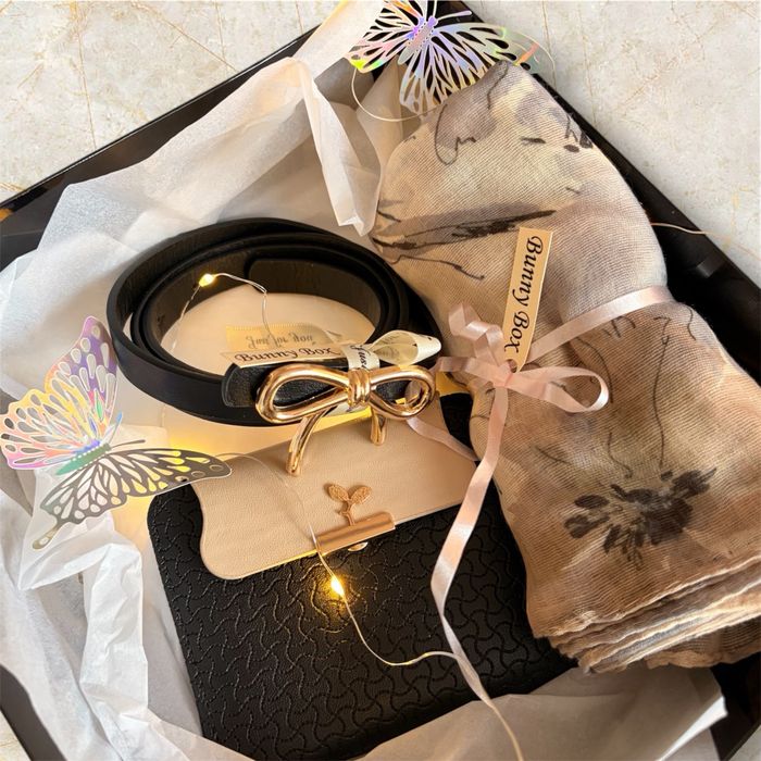 Подарък в кутия - ръчно изработен за Коледа, Рожден ден,  Изненадай