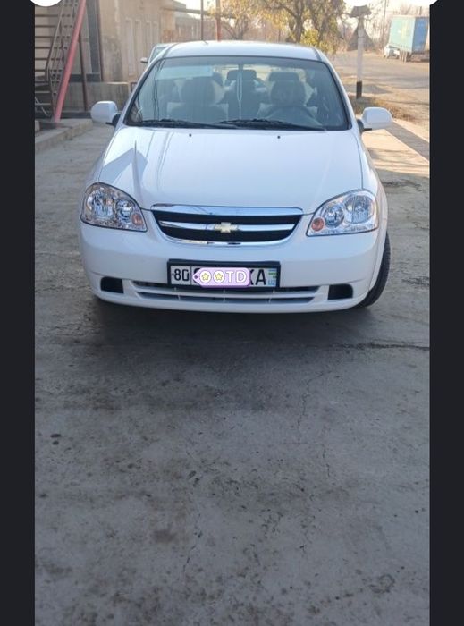 Lasetti 1.8 L Sotiladi