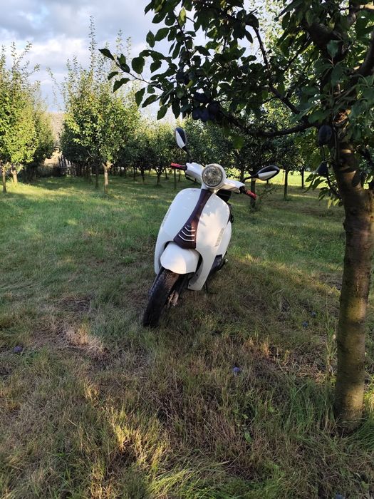 Vând scuter 49cc