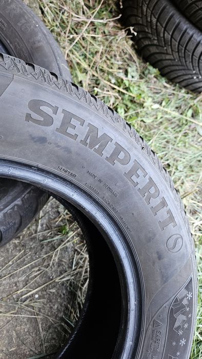 2бр гуми 215 65 16 дот 22 семперит
