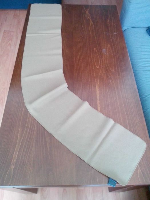 Продавам два зимни мъжки шала.