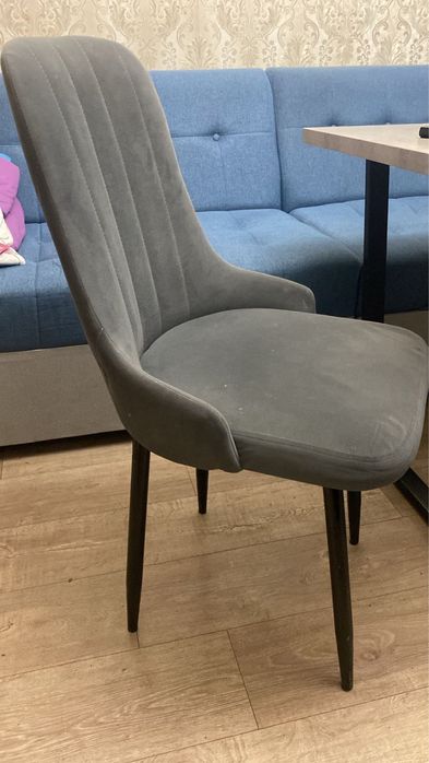 Продам 4 стула в хорошем состоянии