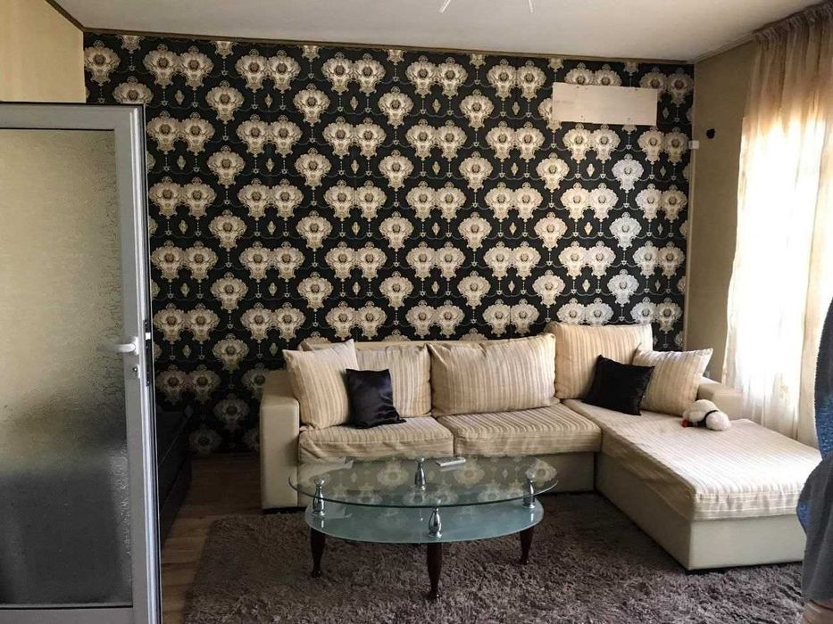 Диван, много удобен, 270 на 190 с.