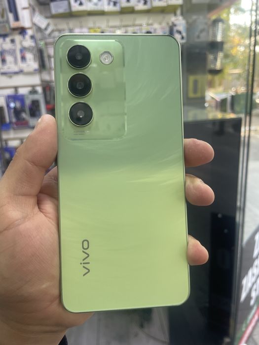 Vivo Y100 8+8/256 gb ideeeal