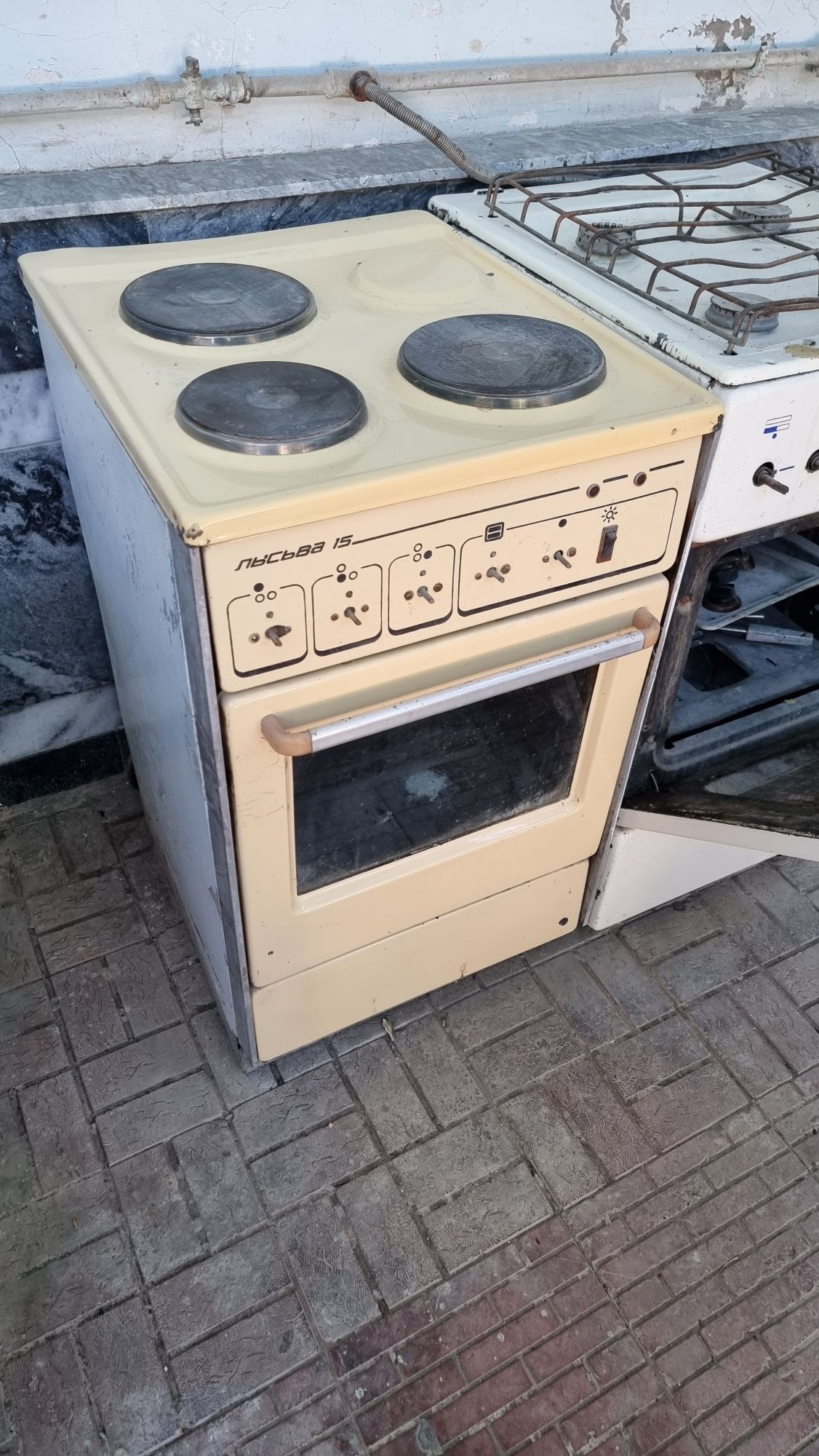 Продаётся электроплита и газплита