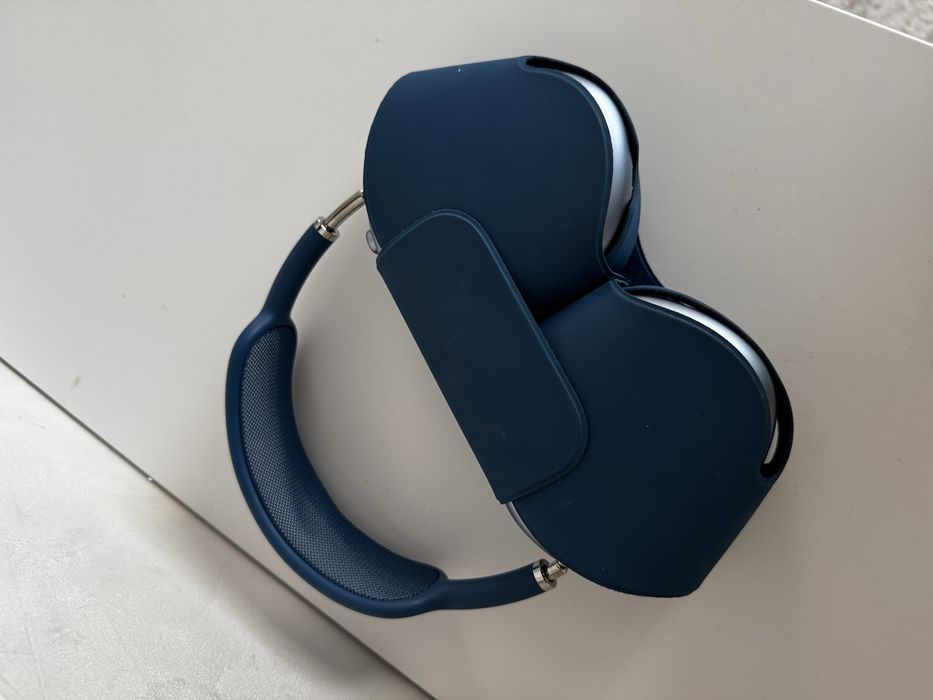 AirPods MAX в отличном состоянии