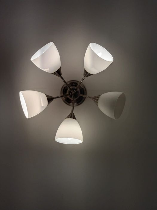 Продам люстру для дома