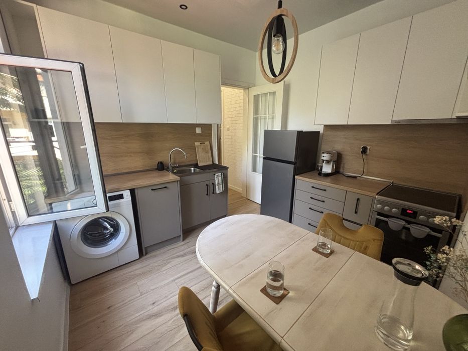 Продава се Тристаен апартамент в София, Докторски паметник - 101 кв.м за 4159 €/кв.м - Снимка #2