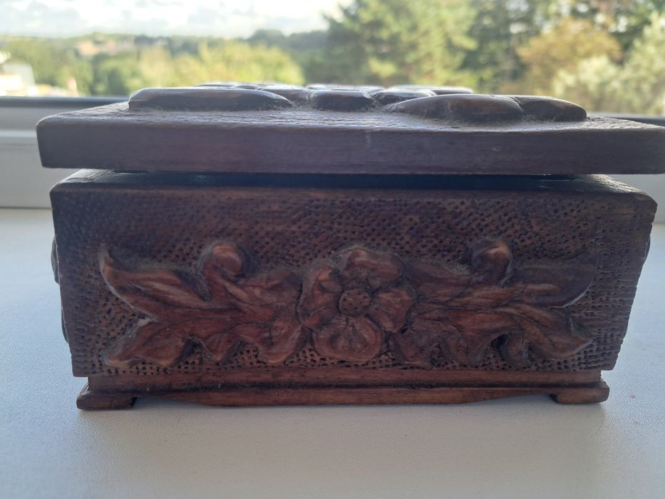 Vand casete din lemn sculptate