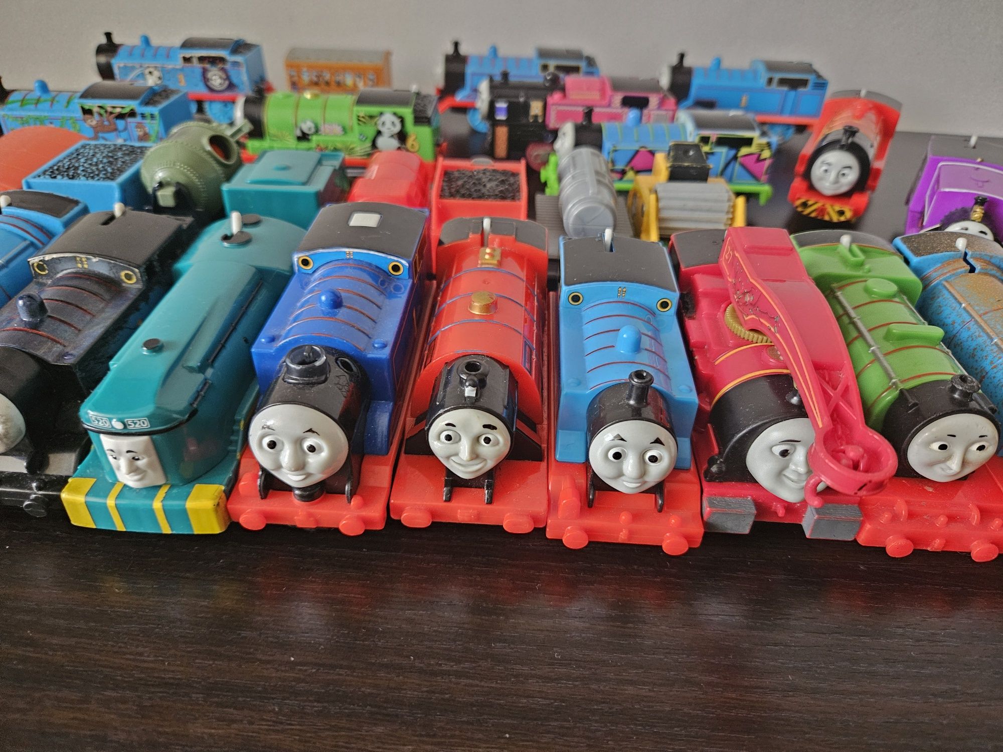 Thomas & friends: diverse trenuri motorizate