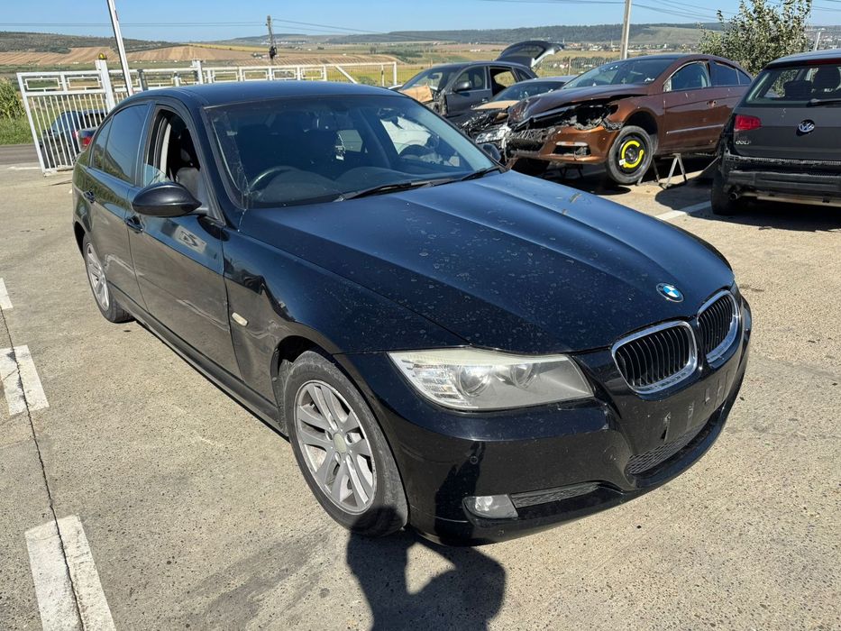 Dezmembrez / Dezmembrari / Piese / Accesorii Bmw e90 lci negru 2010 2.0d 184 cp n47d20c