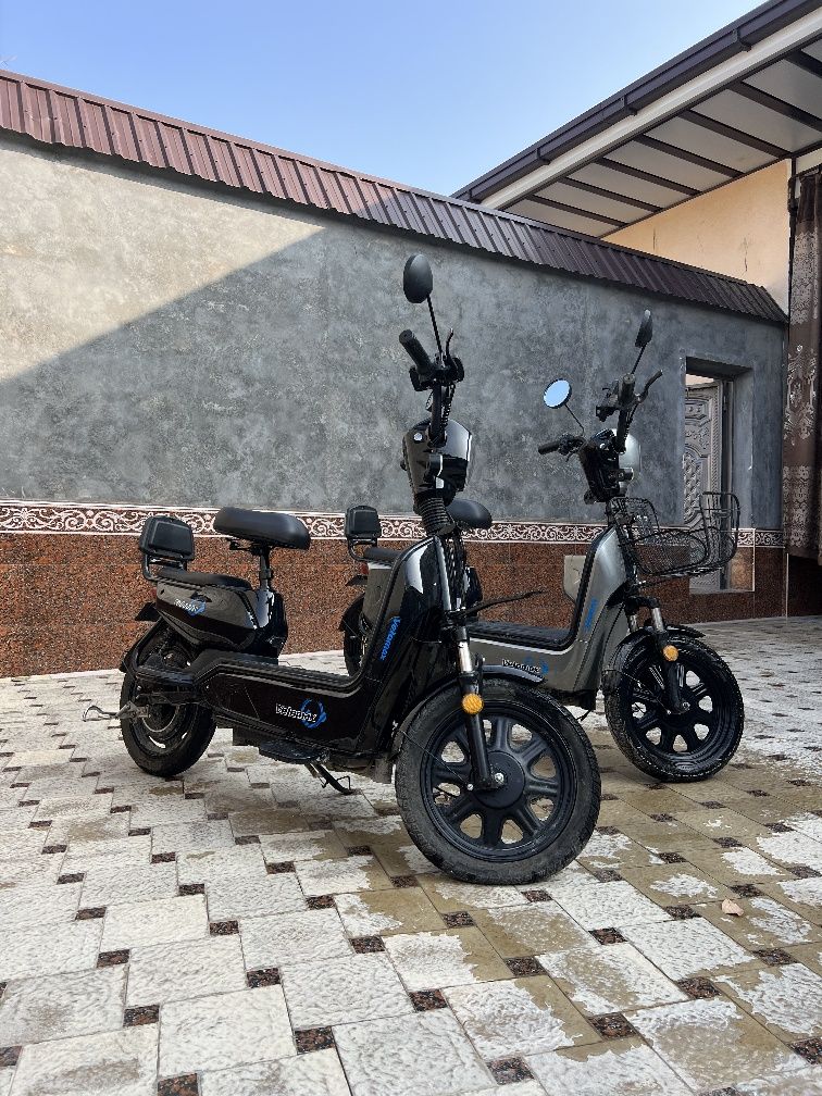 Velomax skutrlari sotiladi ideal xolatda maksemal tezlegi 50.