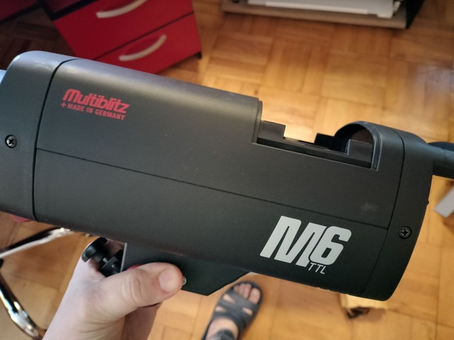 Multiblitz M6-TTL 600W, Hensel 1200W, Godox 400W, Elinchrom RX 600