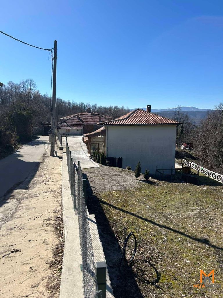 Продава се Къща в Трявна - 285 кв.м за 790 €/кв.м - Снимка #3