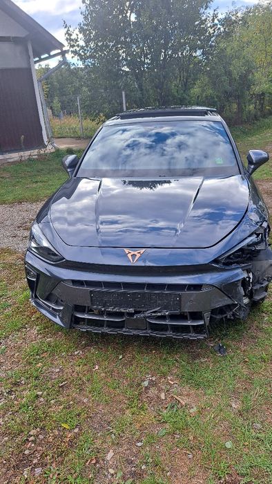 Cupra leon 4/2025/11000km/trapa/avariat