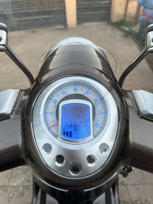 Scuter Peuget Django similar Piaggio Vespa GTS
