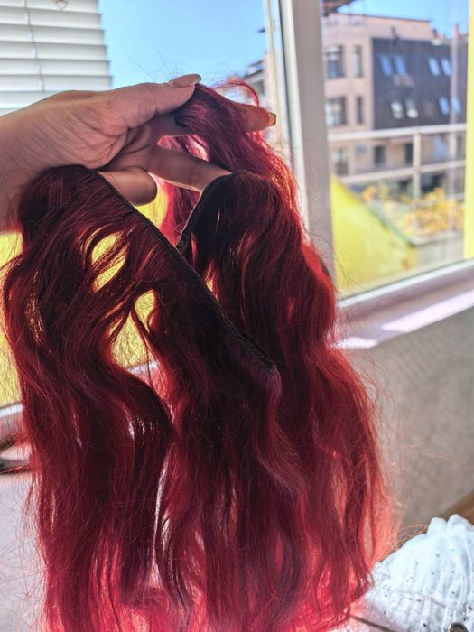 Три реда напълно естествена славянска коса, висок клас, гъст косъм.