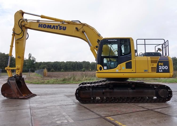 Dezmembrez excavator Komatsu PC200, PC210, PC240 – piese utilaj