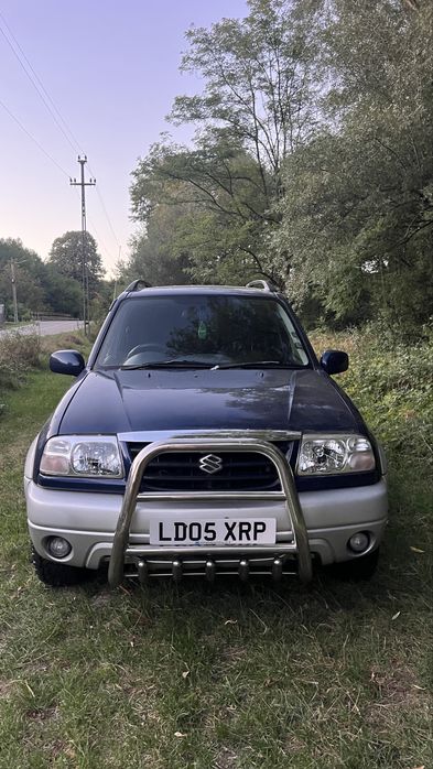 Vand sau schimb cu Duba Suzuki Grand Vitara 2.0 benzina
