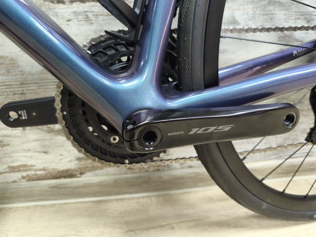 Карбонов шосеен велосипед Giant TCR Pro 0 Disc 105 Di2 Syncros | S