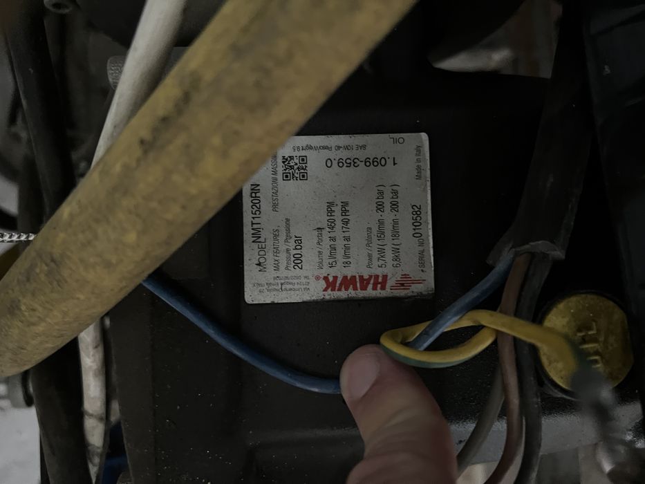 Pompa Hawk spalatorie auto