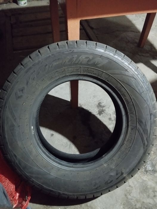 Продам резину "с" состояние новая.