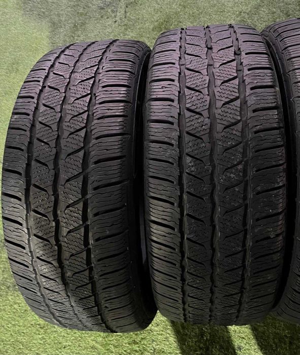 Anvelope Iarna 225/55/17C Continental