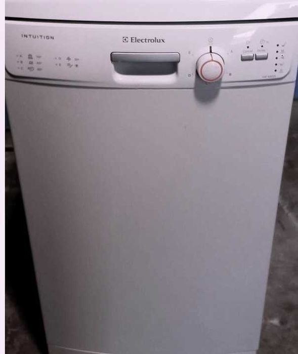 Здравейте, предлагам миялна Electrolux ESF 43020