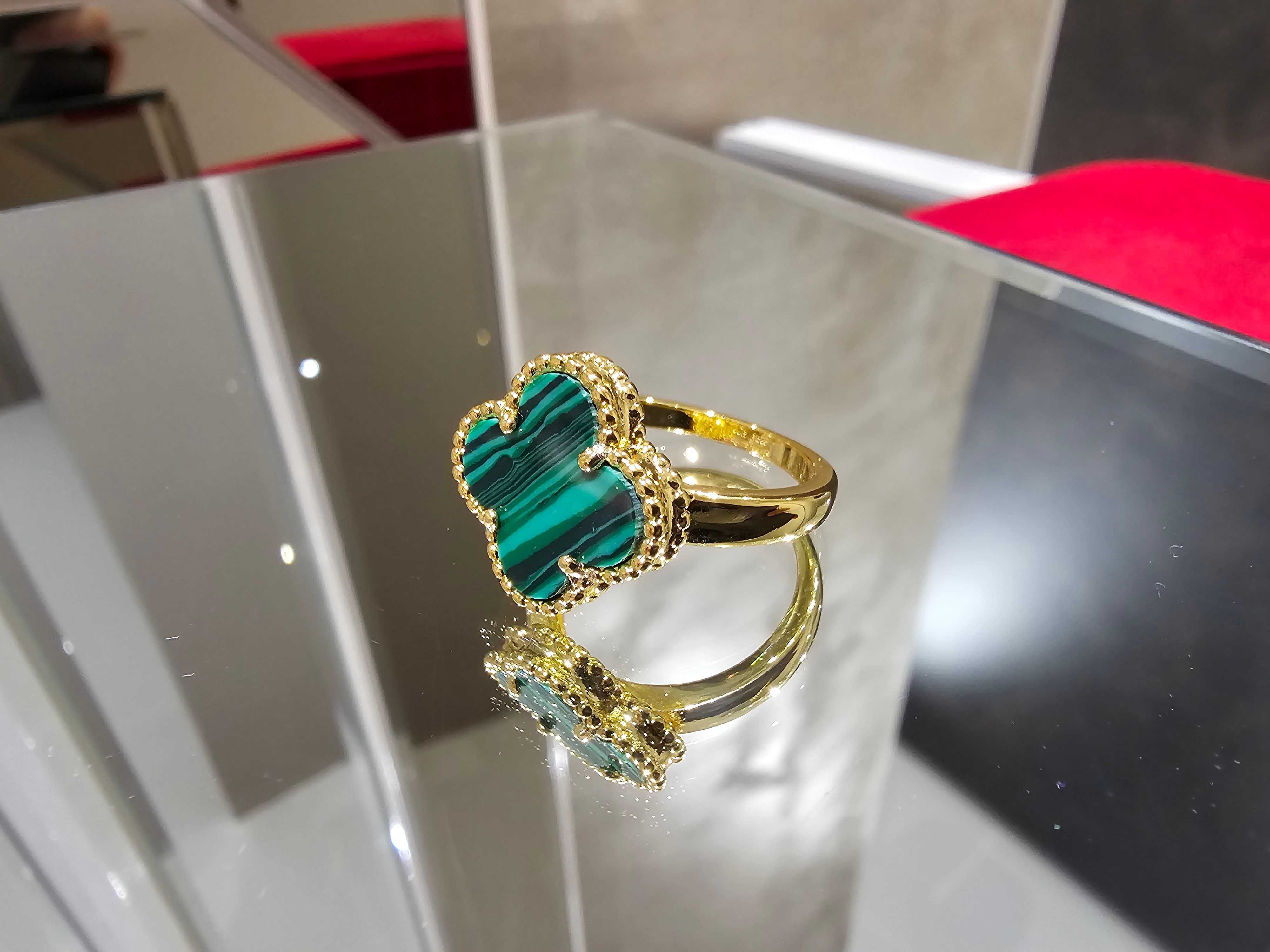 Van Cleef & Arpels VCA Gold Green Malachite Alhambra Дамски Пръстен