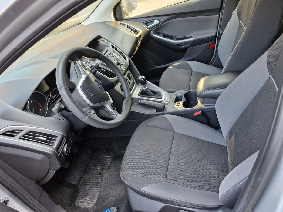 Dezmembrez Ford Focus 2012 / 1.6 diesel 116 cp /  Completa toata /