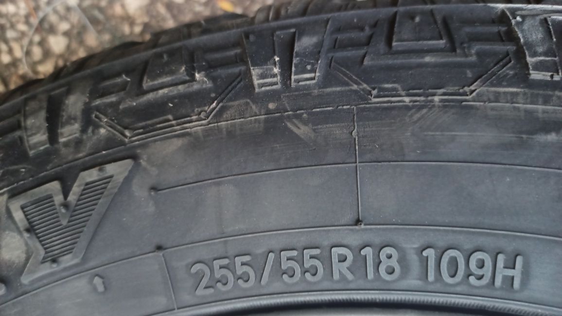 Гуми toyo 255/55/18