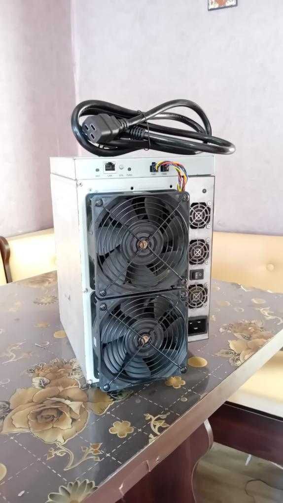 ASIC Miner Canaan Avalon A1246 – 90TH/s