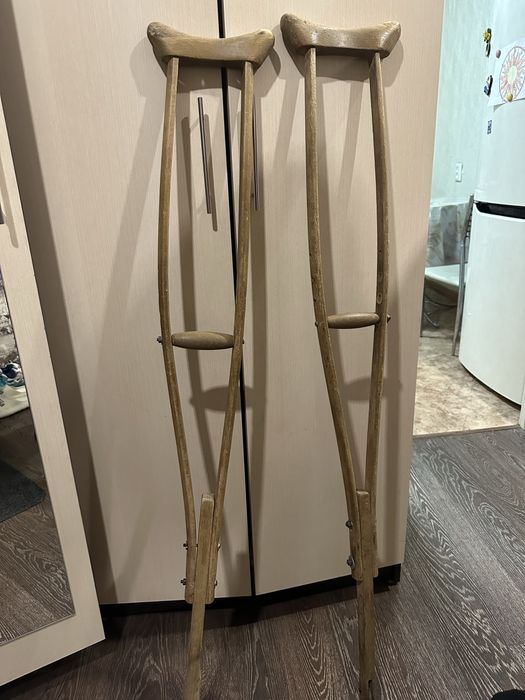 Продам костыли пара регулируемые по росту