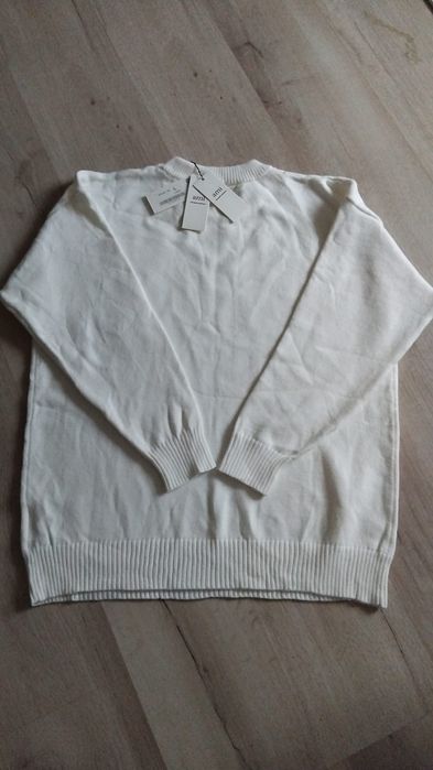 Pulover alb gros cu inimă roșie, model unisex, mărime L