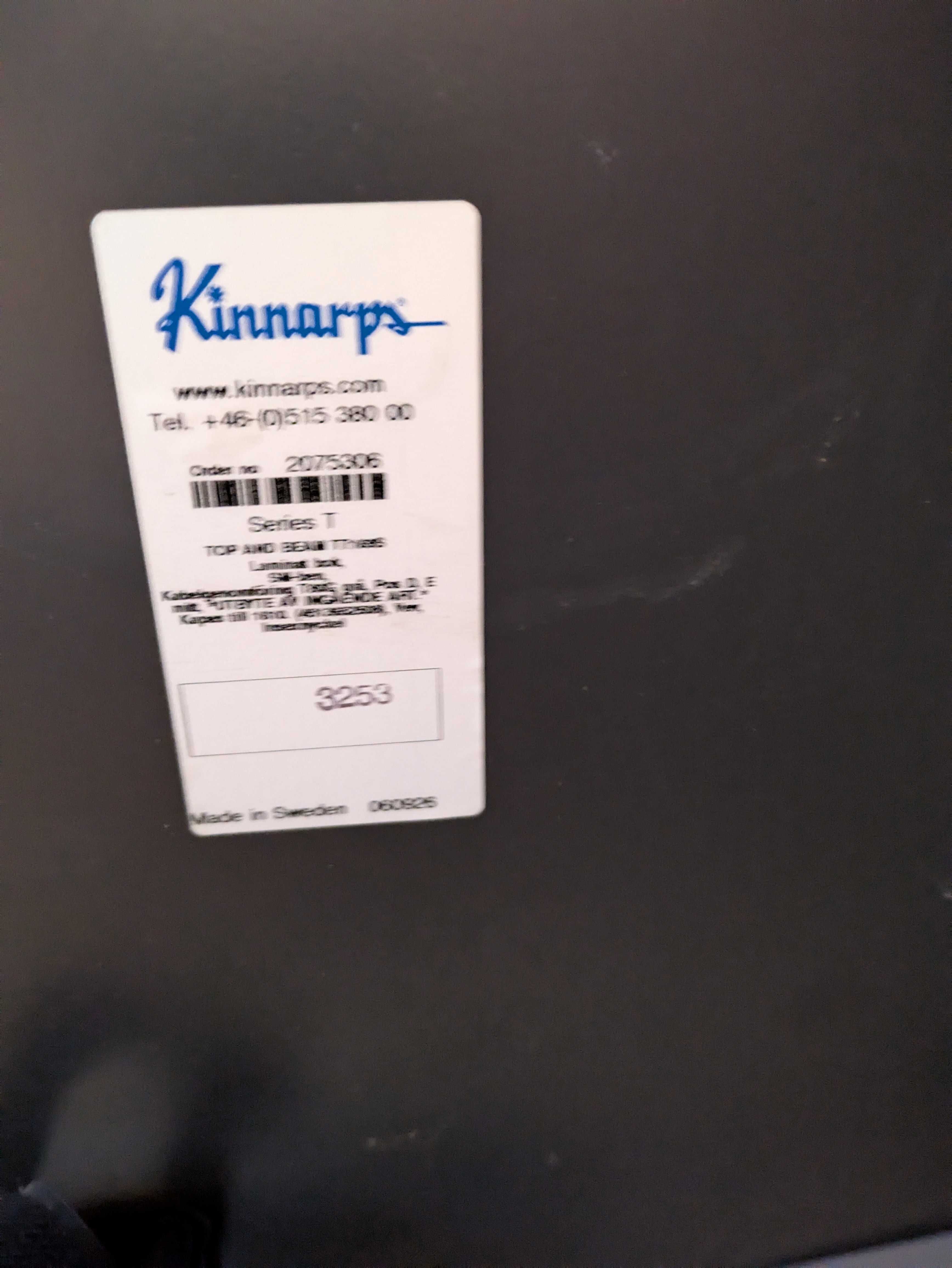 Офис бюро Kinnarps Series T 160×100 см, шведско, регулириуема височина