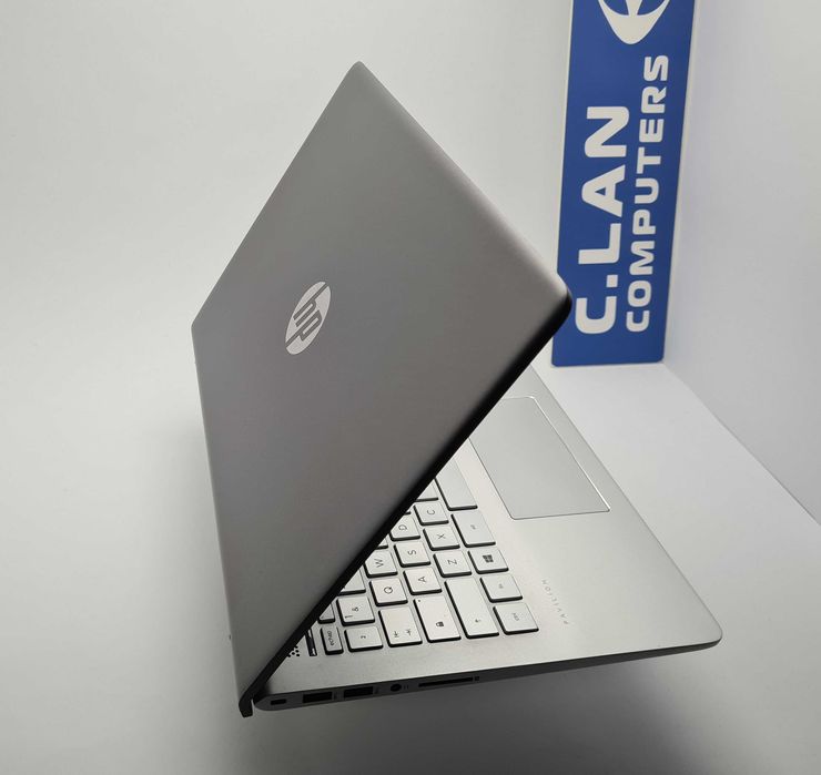 HP Pavilion 14-BF018NF  i5 7200U/8GB/256SSD/FHD/Подсветка