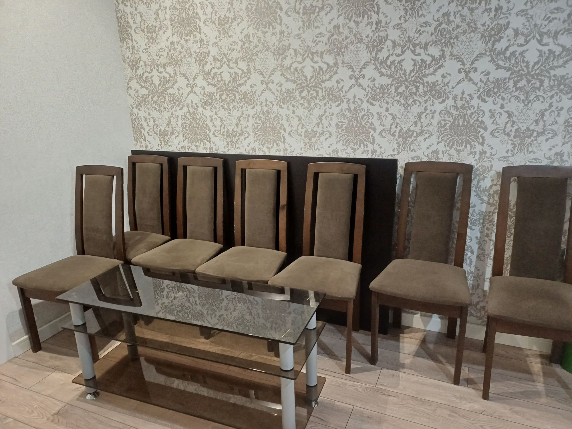 Продам стол и стулья