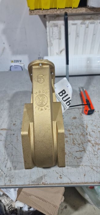 Vana robinet vidanja 6 toli cu filete pe ambele părți import Italia pe